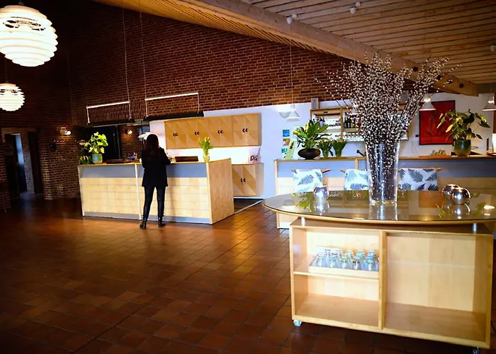Bymose Hegn & Kursuscenter Otel 3*